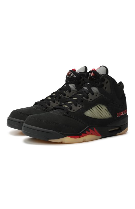 Jordan v retro clearance black